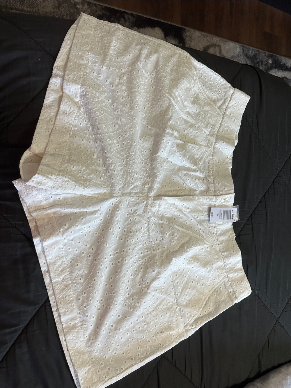 BNWT Torrid White Eyelet Women’s Shorts
